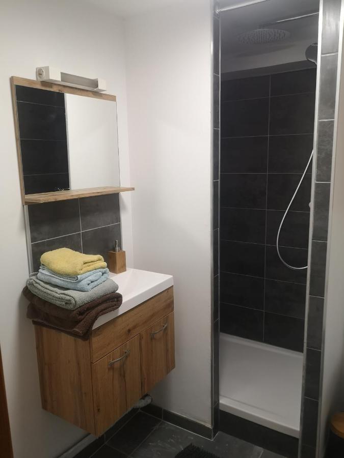 Appartement Sur Jardin Au Calme A Pernes 1 Chambre Buitenkant foto